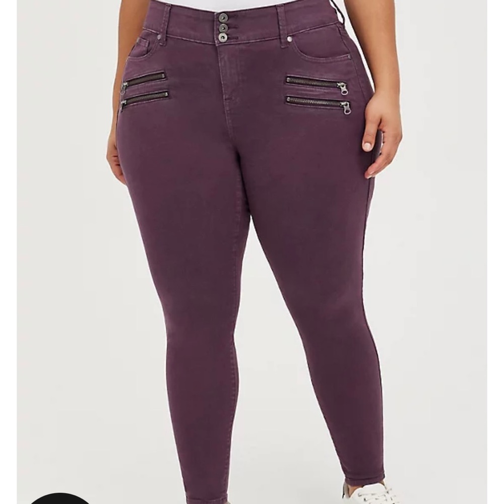 NWT Torrid 22R Super Soft Plum Multi-zip Jegging